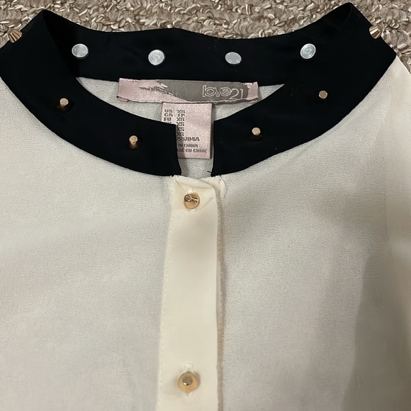 LOVE 21 Baby doll top - Picture 3 of 4